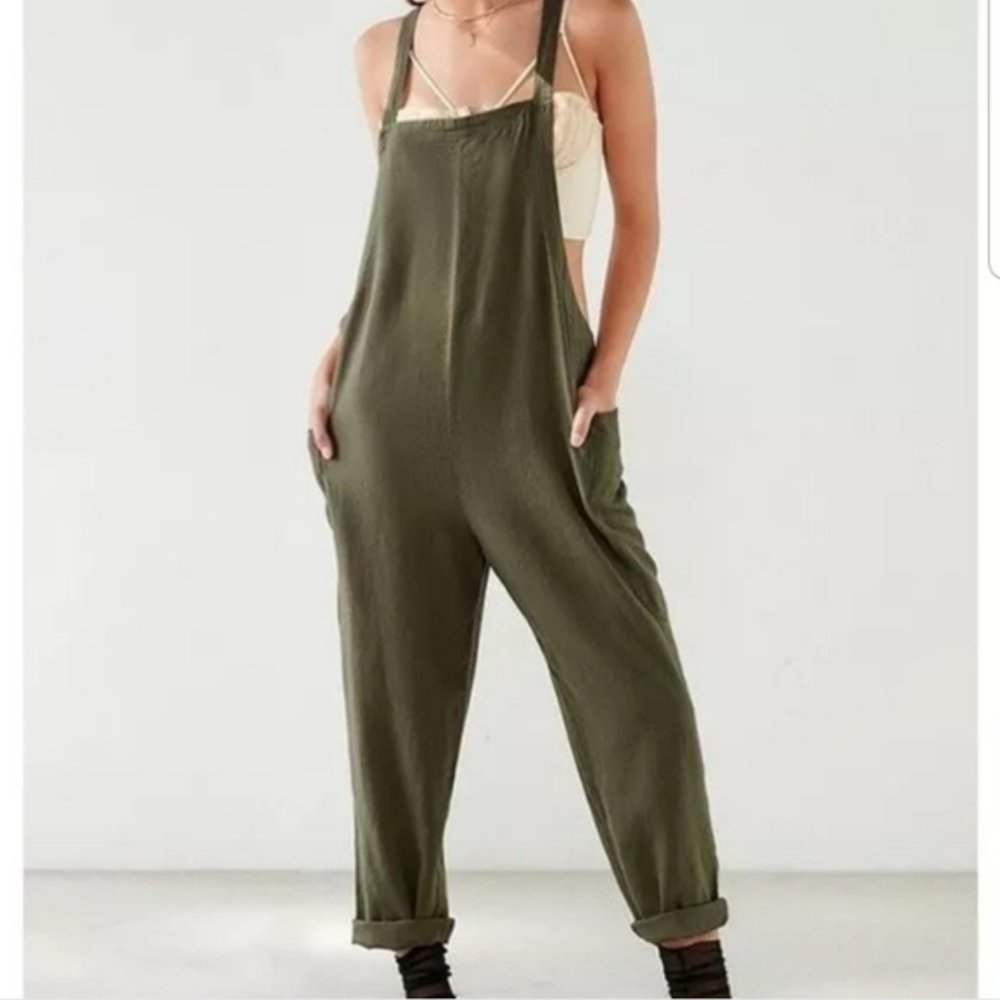 BDG Shapeless Cropped Linen Overalls S Olive Green